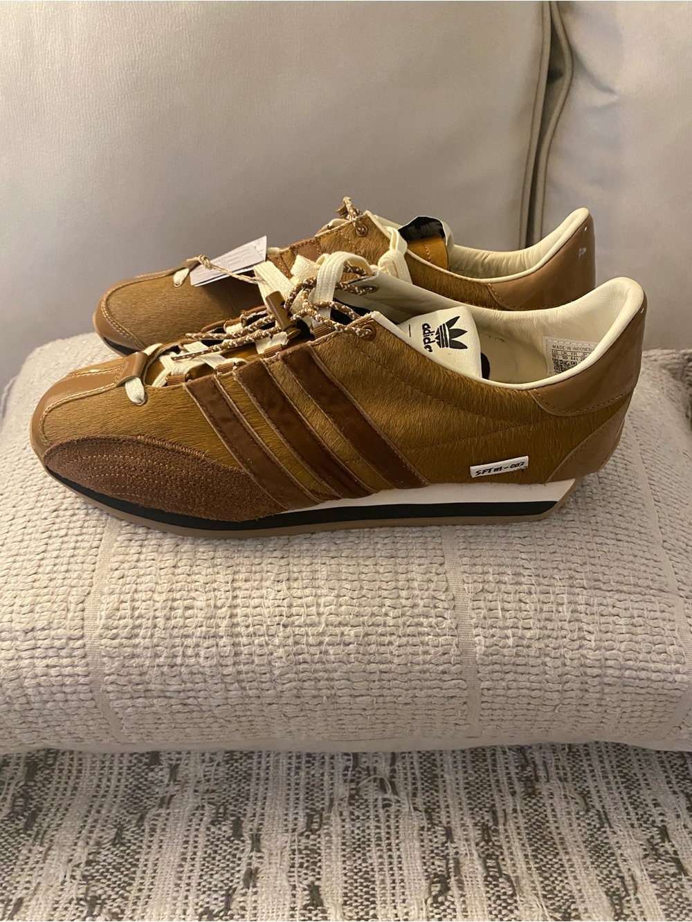New Men's Adidas Originals x Song For The Mute SFTM Country OG Shoe 10.5 Cow Fur
